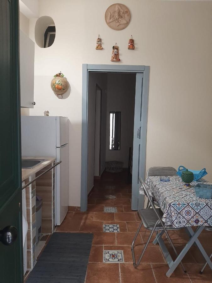 Casa Vacanza Di Via Giacalone Palermo Luaran gambar