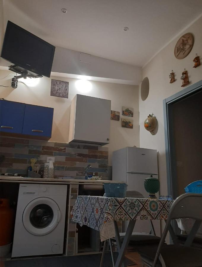 Casa Vacanza Di Via Giacalone Palermo Luaran gambar